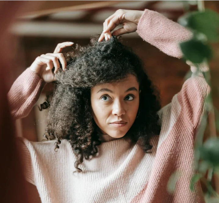 Votre routine capillaire sur mesure : Comment intégrer l'huile ancestrale Hair Zaman pour des résultats visibles dès les premières applications